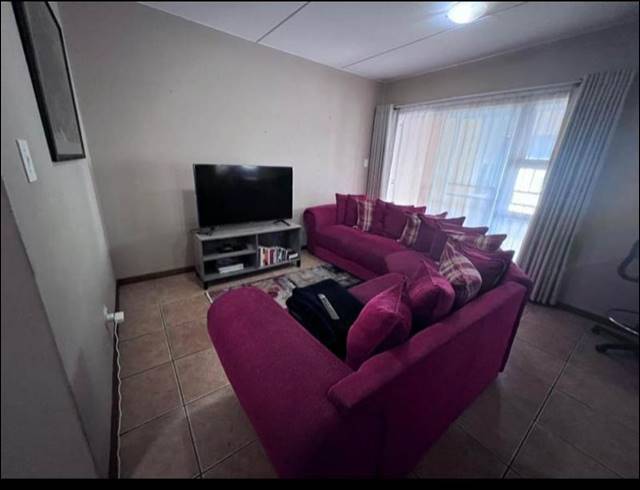 1 BEDROOM APARTMENT FOR SALE IN CLUBVIEW